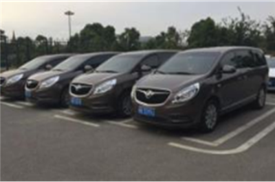 在选择深圳旅游租车时有哪些需要注意的安全问题